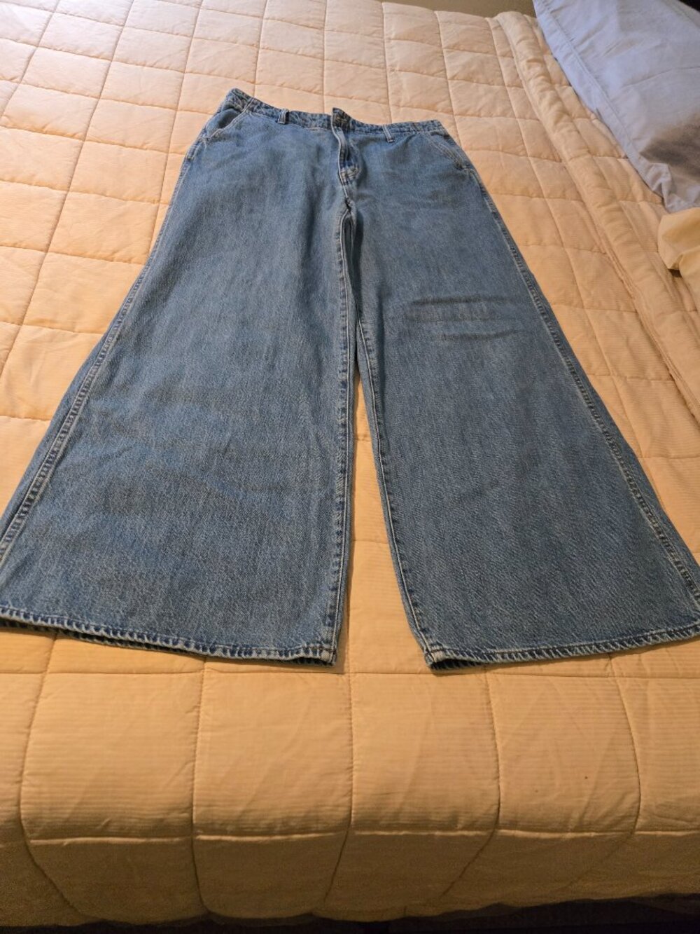 Madewell wide sweep Flare Jeans - Picture 7 of 8